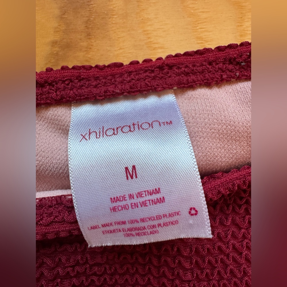 Maroon two piece - Picture 2 of 5